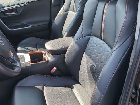 Used 2024 Toyota RAV4 Adventure image 11