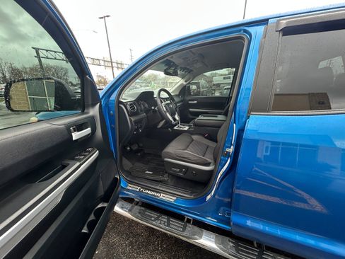 Used 2016 Toyota Tundra SR5 AWD/4WD image 7