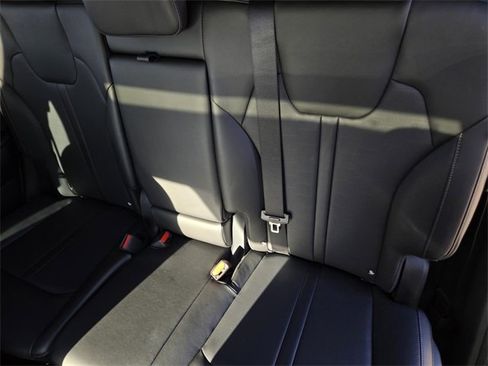 Certified 2025 Kia Sorento S w/ Panoramic Sunroof Package image 14