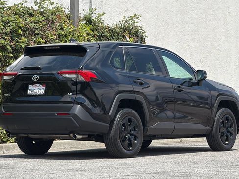 Used 2025 Toyota RAV4 LE FWD image 5