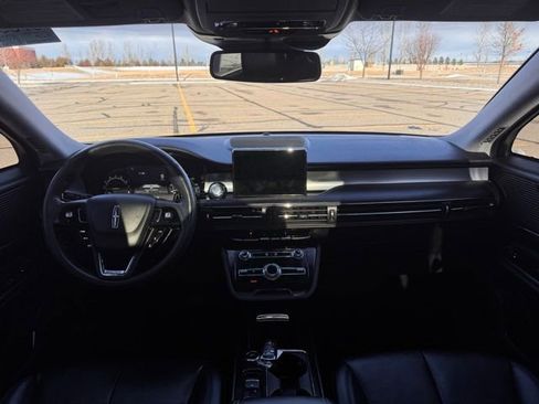 Used 2022 Lincoln Corsair AWD w/ Premium Package image 14