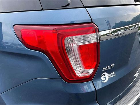 Used 2018 Ford Explorer XLT w/ Equipment Group 202A FWD image 31