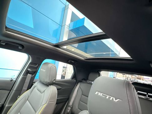 Certified 2025 Chevrolet TrailBlazer ACTIV w/ Convenience Package FWD image 38