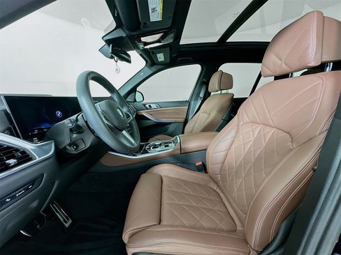 Used 2025 BMW X5 sDrive40i w/ M Sport Package image 23