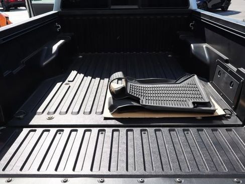 Used 2022 Toyota Tacoma SR w/ SR Convenience Package image 21