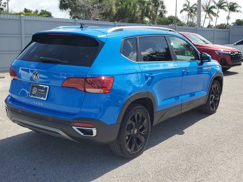 Certified 2023 Volkswagen Taos SE w/ Black Wheel Package FWD image 5