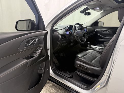 Used 2020 Chevrolet Traverse Premier w/ Redline Edition image 12