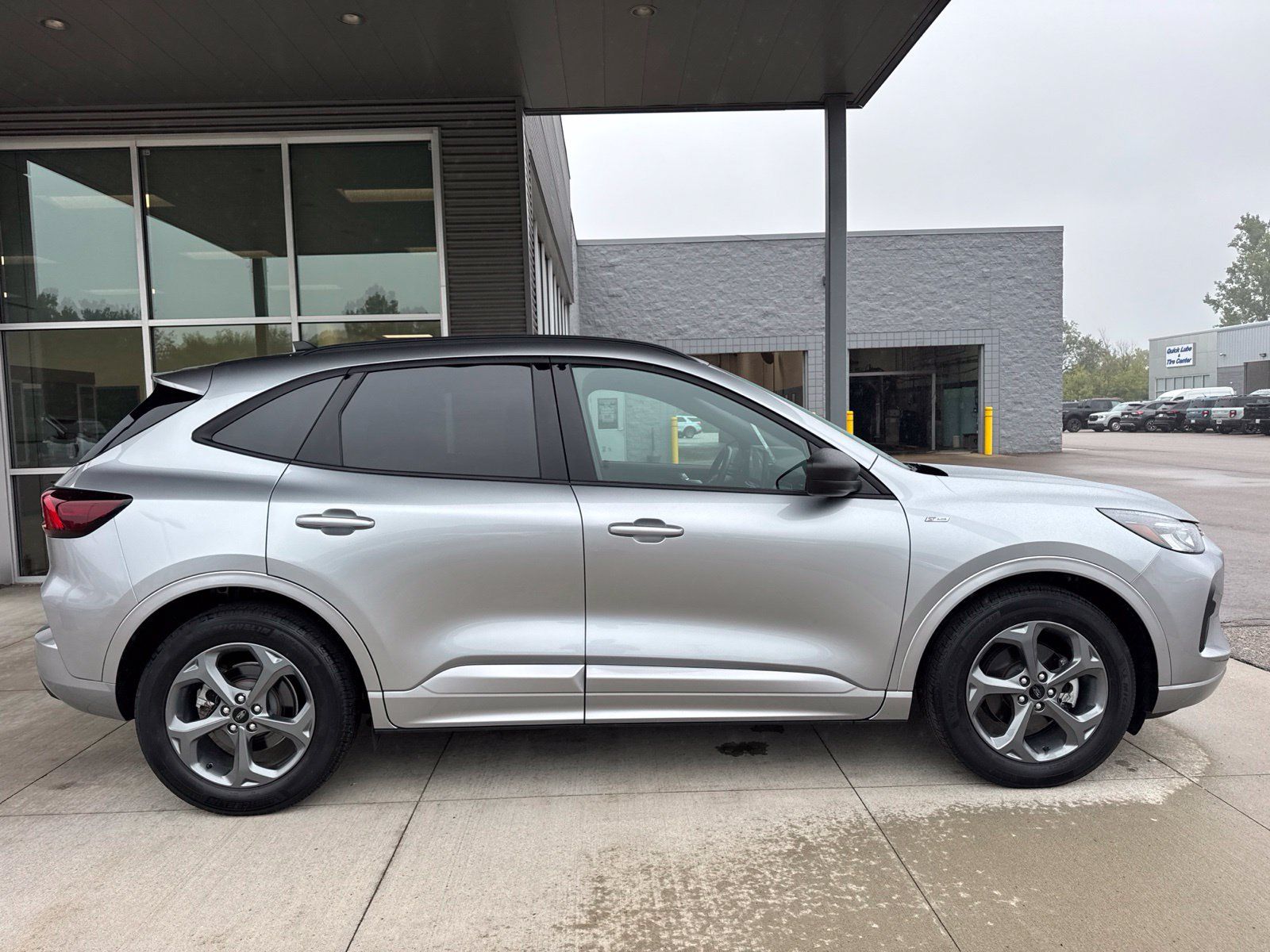 Certified 2023 Ford Escape ST-Line w/ Tech Pack #1 FWD image 9