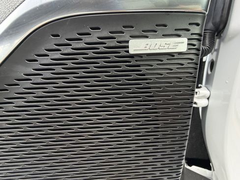 Used 2025 GMC Acadia Elevation FWD image 14