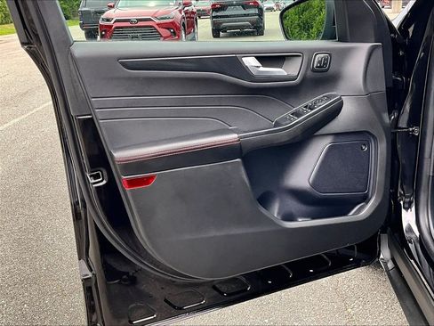 Used 2024 Ford Escape ST-Line Elite w/ Premium Technology Package AWD/4WD image 9