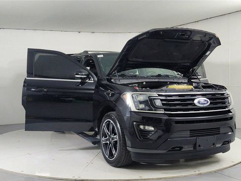 Used 2019 Ford Expedition Max Limited w/ Equipment Group 303A image 9