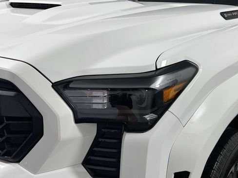 Used 2024 Toyota Tacoma TRD Sport w/ TRD Sport Premium Package image 11