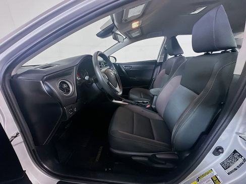 Used 2017 Toyota Corolla LE w/ Carpet Mat Package (TMS) FWD image 13