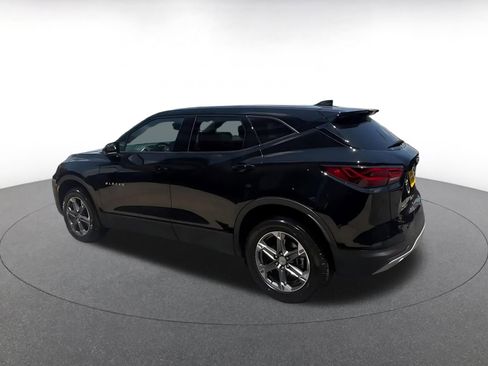 Used 2025 Chevrolet Blazer LT FWD image 10