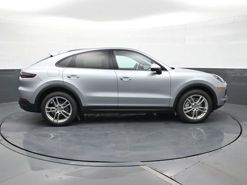 Certified 2023 Porsche Cayenne Coupe AWD/4WD image 24
