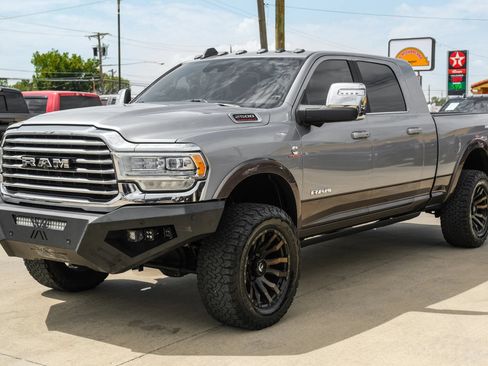 Used 2023 RAM 2500 Limited AWD/4WD image 6