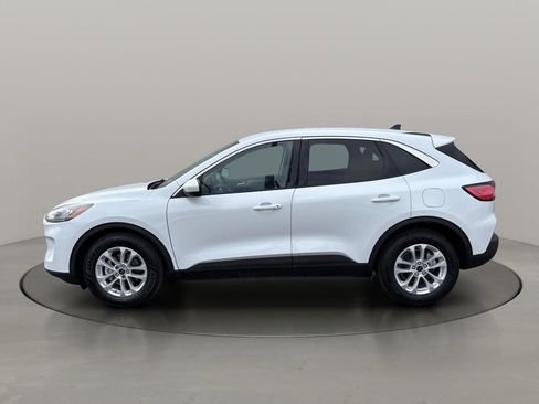Used 2020 Ford Escape SE image 3