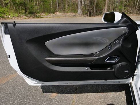 Used 2010 Chevrolet Camaro SS image 26