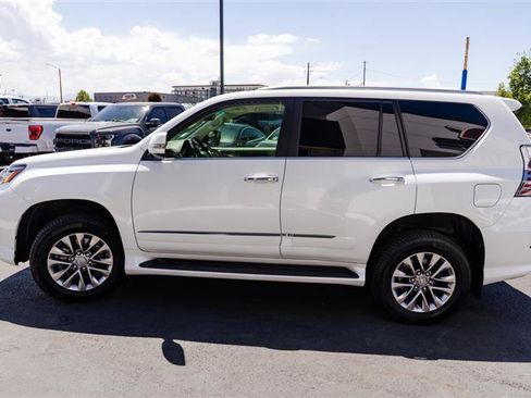 Used 2017 Lexus GX 460 Luxury AWD/4WD image 10