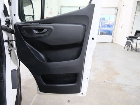 Used 2019 Mercedes-Benz Sprinter 1500 w/ Driver Convenience Package image 24