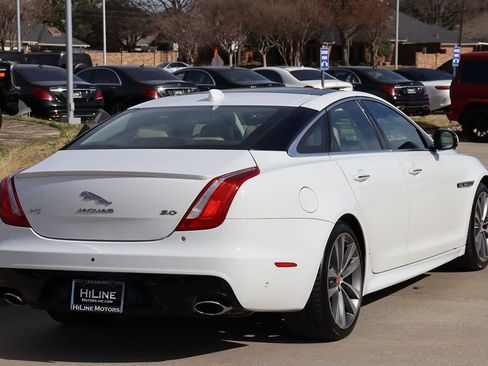 Used 2017 Jaguar XJ R-Sport image 10