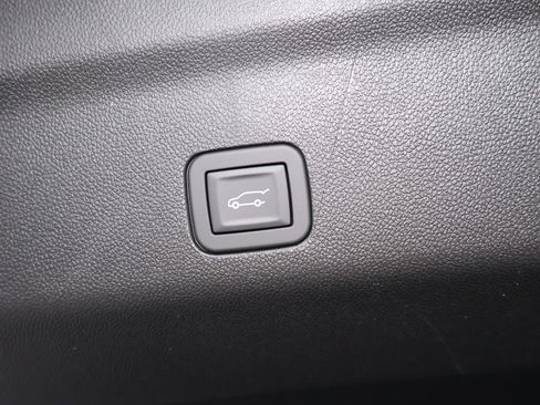 New 2026 Chevrolet Tahoe High Country AWD/4WD image 32