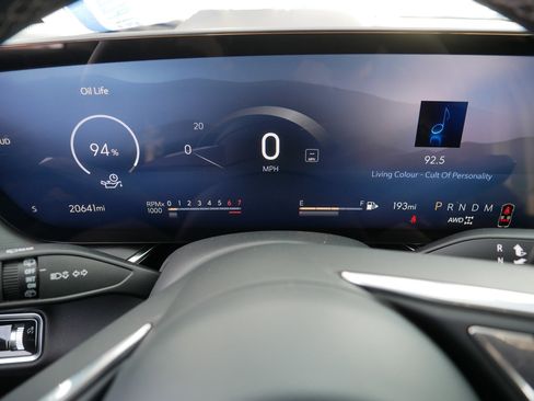 Used 2025 Buick Envision Preferred image 21