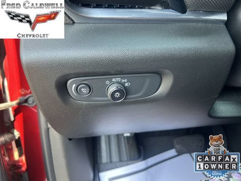 Used 2023 Chevrolet Traverse Premier FWD image 23