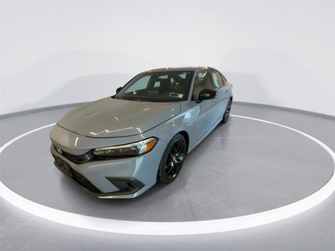 Used 2023 Honda Civic Sport image 2