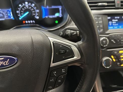 Used 2017 Ford Fusion SE w/ Equipment Group 601A FWD image 36