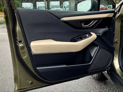 Used 2022 Subaru Outback Premium image 9