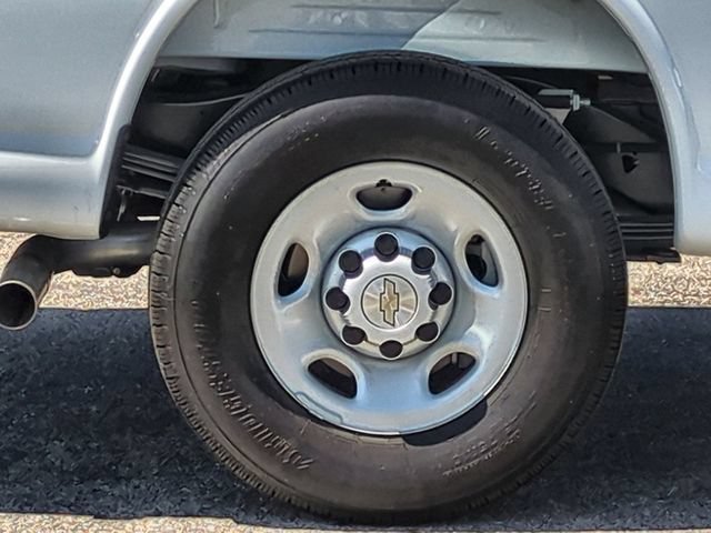 New 2026 Chevrolet Express 2500 RWD image 29