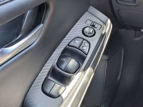 Used 2025 Nissan Sentra SV FWD image 19