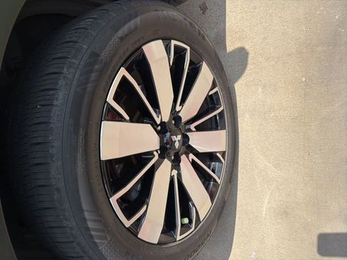 Used 2025 Mitsubishi Outlander SEL image 5