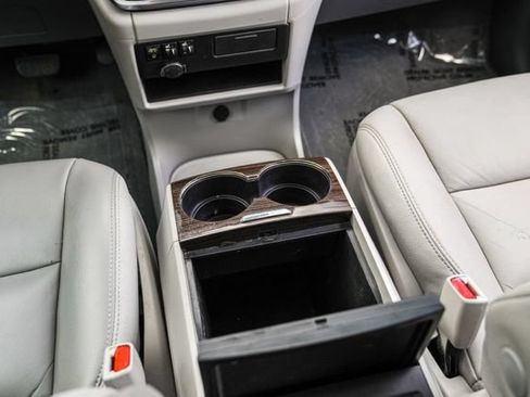 Used 2015 Toyota Sienna XLE w/ XLE Navigation Package FWD image 35