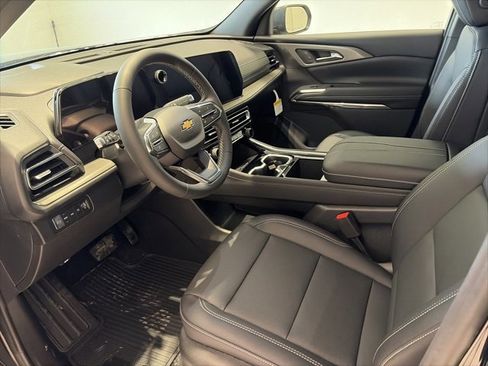 New 2026 Chevrolet Traverse LT image 8