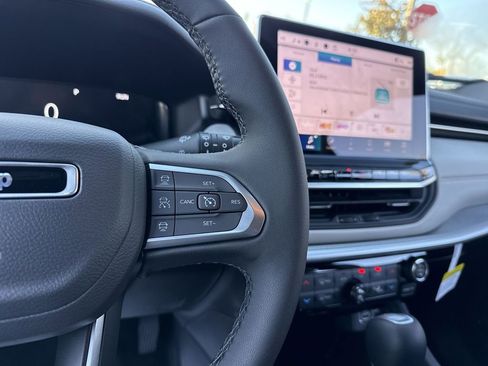 New 2026 Jeep Compass Limited w/ Sun, Sound & Navigation Group image 15