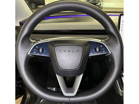 Used 2026 Tesla Model Y Long Range RWD image 25