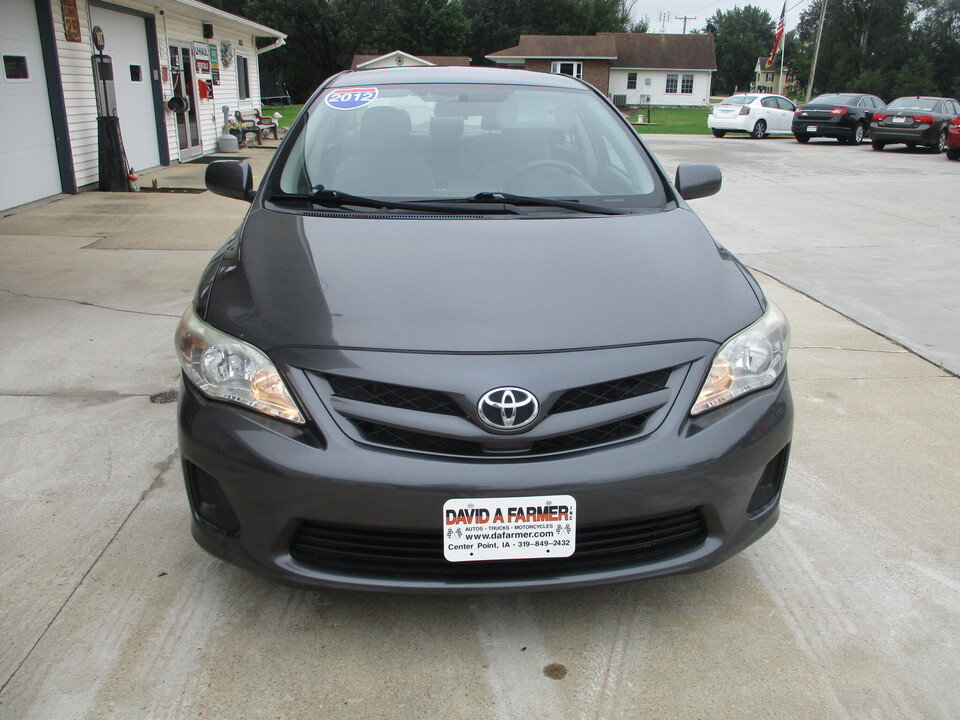 Used 2012 Toyota Corolla LE FWD image 3