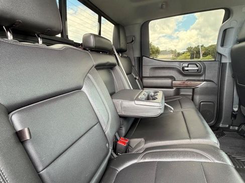 Used 2019 GMC Sierra 1500 SLT w/ SLT Premium Plus Package AWD/4WD image 18