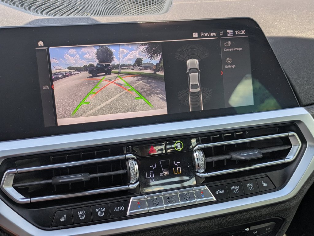 Used 2020 BMW 330i Sedan w/ M Sport Package RWD image 19