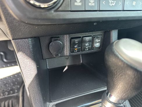 Used 2015 Toyota Corolla S Premium FWD image 6