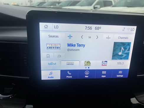 Used 2022 Ford Explorer Limited AWD/4WD image 27