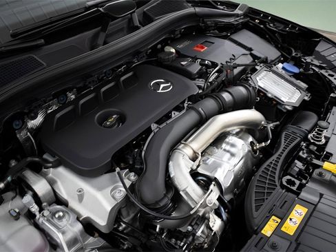 Used 2025 Mercedes-Benz GLA 250 image 12