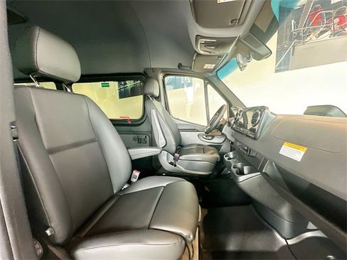 New 2025 Mercedes-Benz Sprinter 2500 image 24