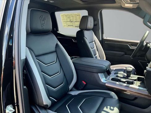 New 2026 Chevrolet Silverado 1500 RST w/ Dark Appearance Package AWD/4WD image 32