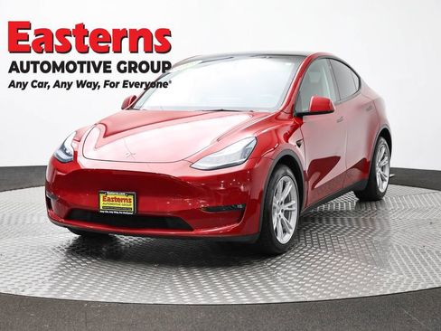 Used 2021 Tesla Model Y Long Range AWD/4WD image 1