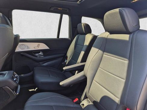 Used 2025 Mercedes-Benz GLS 450 4MATIC image 20