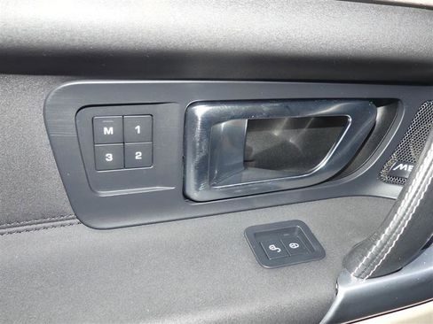 Used 2019 Land Rover Discovery Sport HSE image 21