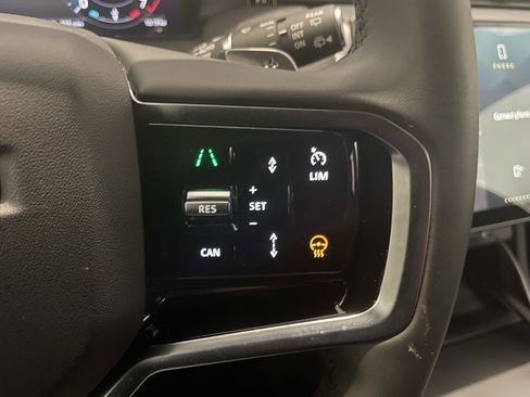 Certified 2024 Land Rover Discovery Sport Dynamic SE image 22